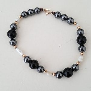 Onyx and pearl bracelet